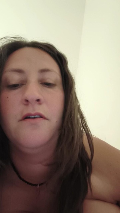 Deamia86hot live cam on Cam4