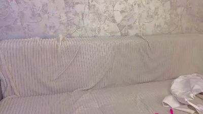 DeaneTaverna live cam on Cam4