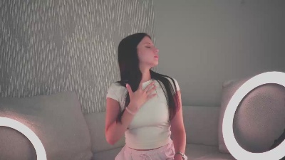 DeanneLobendahn live cam on Cam4