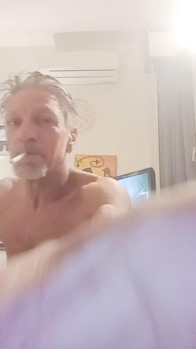 Deddyitalia live cam on Cam4