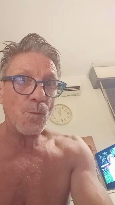 Deddyitalia live cam on Cam4