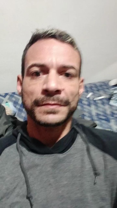 Dede4005 live cam on Cam4