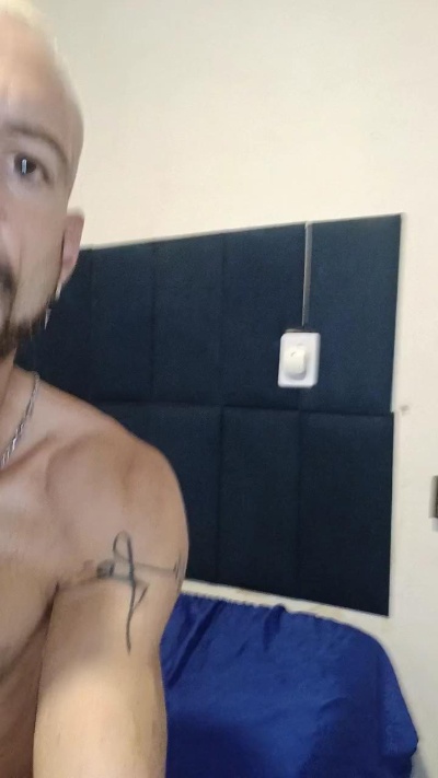 Dede4005 live cam on Cam4