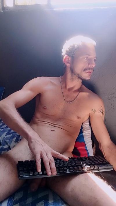 Dede4005 live cam on Cam4