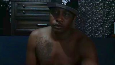 DeeLong live cam on Cam4