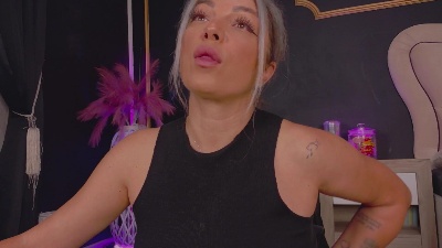 DeeaDiamond live cam on Cam4