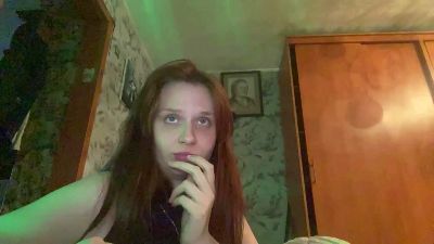 DeeannaSien live cam on Cam4