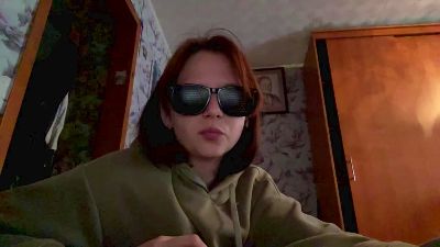 DeeannaSien live cam on Cam4