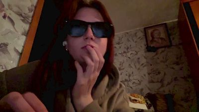 DeeannaSien live cam on Cam4
