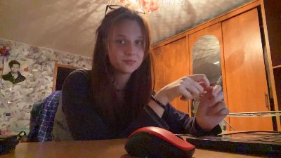 DeeannaSien live cam on Cam4