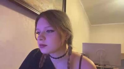 DeedeeDinitto live cam on Cam4