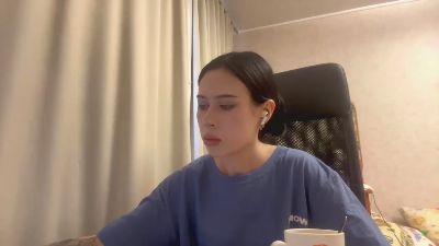 DeedeeQuayle live cam on Cam4