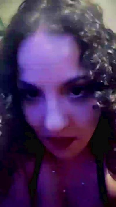 Deeeidad live cam on Cam4