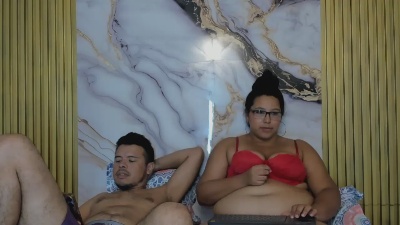 Deepandcurvy live cam on Cam4