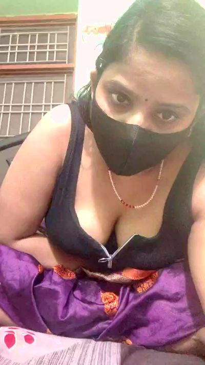 Deepika live cam on Cam4