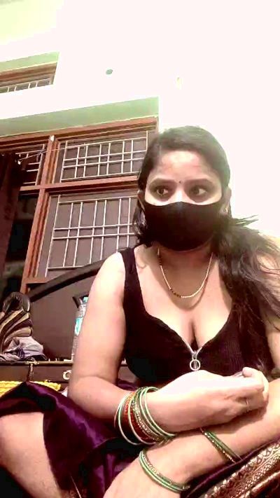 Deepika live cam on Cam4