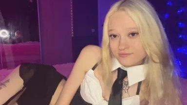 DeliaMarcin live cam on Cam4