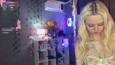 DeliaMarcin live cam on Cam4
