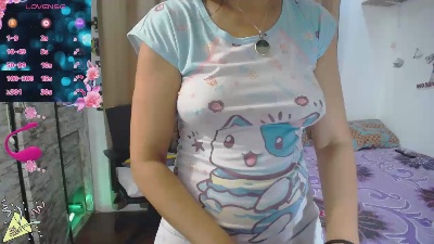 DeliaxHot live cam on Cam4