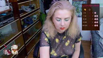 Delicecatmyau live cam on Cam4