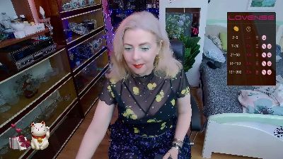 Delicecatmyau live cam on Cam4