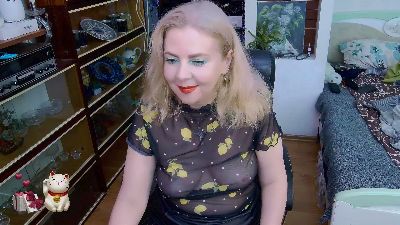 Delicecatmyau live cam on Cam4