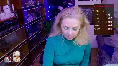 Delicecatmyau live cam on Cam4