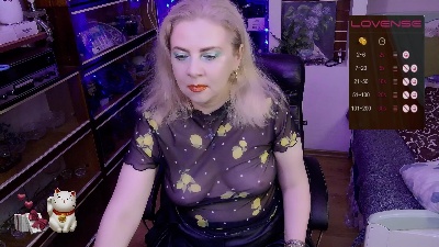 Delicecatmyau live cam on Cam4