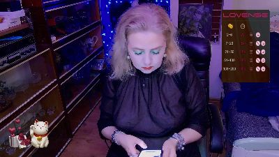 Delicecatmyau live cam on Cam4