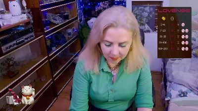Delicecatmyau live cam on Cam4