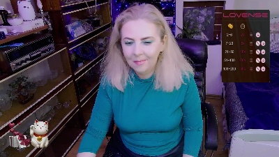 Delicecatmyau live cam on Cam4