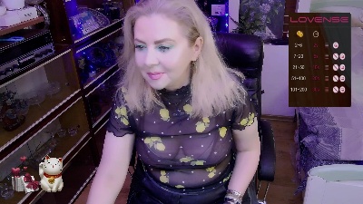 Delicecatmyau live cam on Cam4