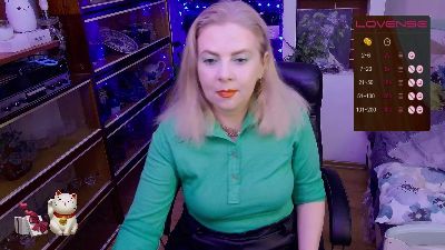 Delicecatmyau live cam on Cam4