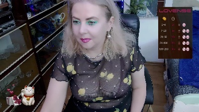 Delicecatmyau live cam on Cam4