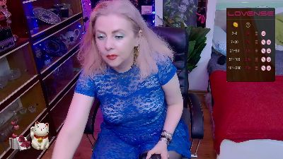Delicecatmyau live cam on Cam4