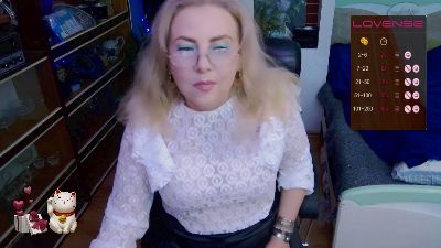 Delicecatmyau live cam on Cam4