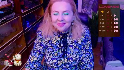 Delicecatmyau live cam on Cam4