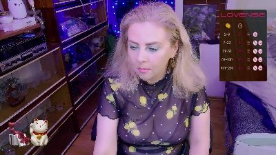 Delicecatmyau live cam on Cam4