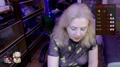 Delicecatmyau live cam on Cam4