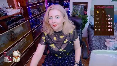 Delicecatmyau live cam on Cam4