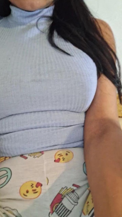 Deliciatimida live cam on Cam4