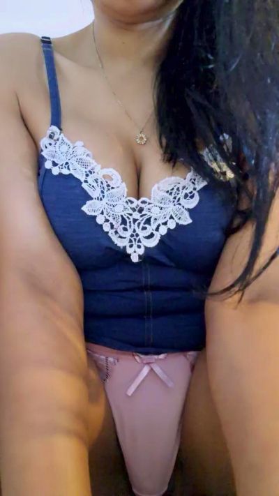 Deliciatimida live cam on Cam4