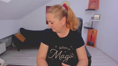 DeliciousLola live cam on Cam4