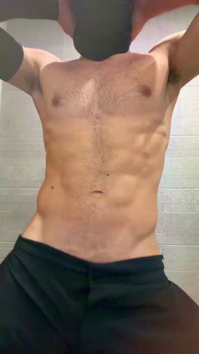 Delincuente2323 live cam on Cam4