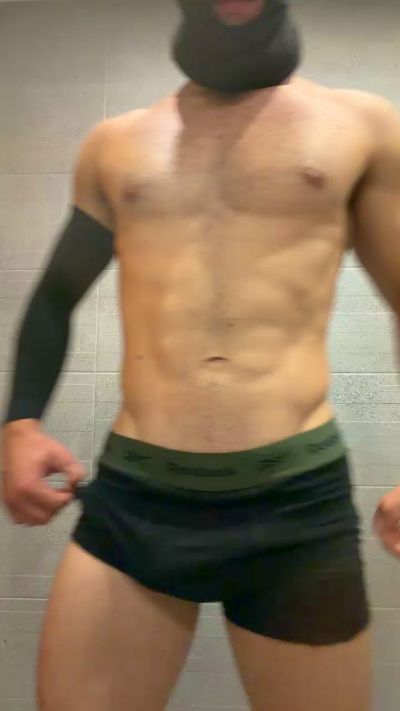 Delincuente2323 live cam on Cam4