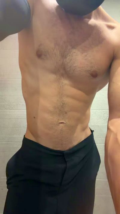 Delincuente2323 live cam on Cam4