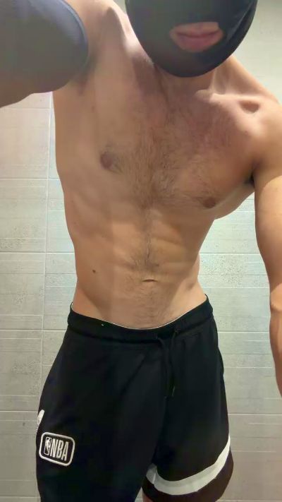 Delincuente2323 live cam on Cam4