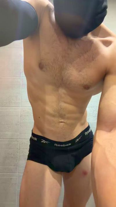 Delincuente2323 live cam on Cam4