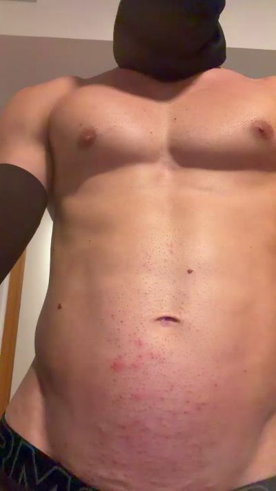 Delincuente2323 live cam on Cam4