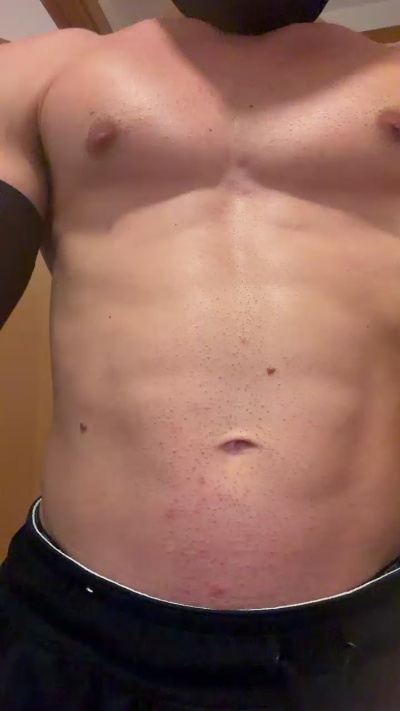 Delincuente2323 live cam on Cam4